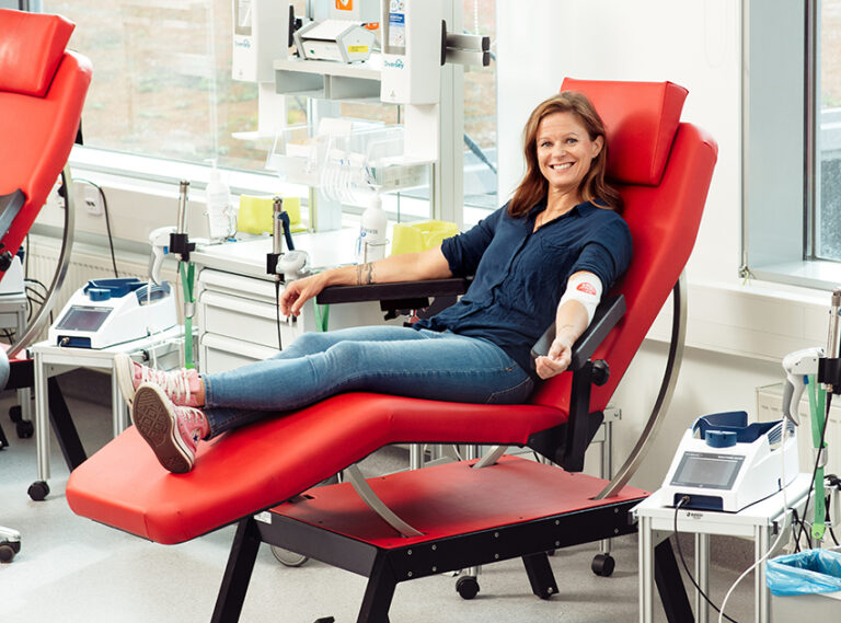 Verenluovuttaja Vantaan toimipisteellä.